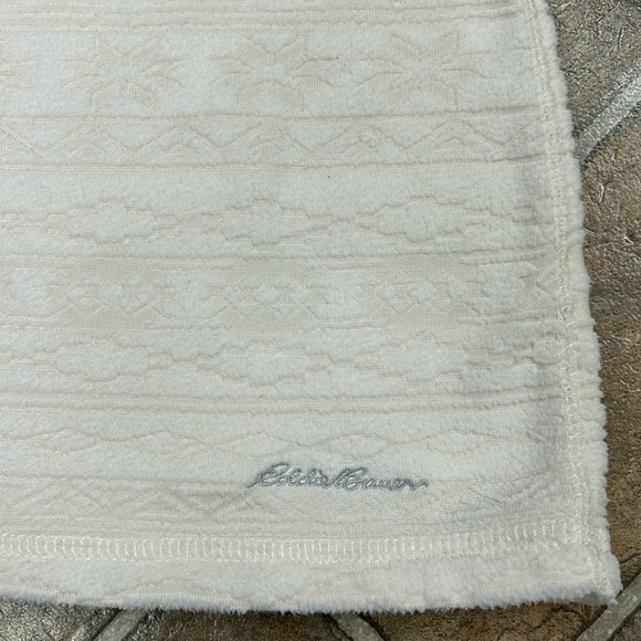 Eddie Bauer Lightweight Printed 1/4 Zip Fleece - Picture 2 of 9